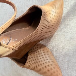 Rialto Women's Tan Perforated Heels
